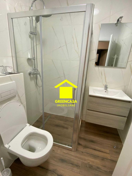 Apartament de închiriat , decomandat, 50mp, 3 camere, VIVO - Avram Iancu.