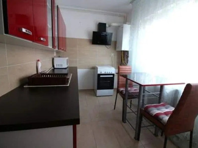 Apartament 2 camere, parcare, zona Vivo