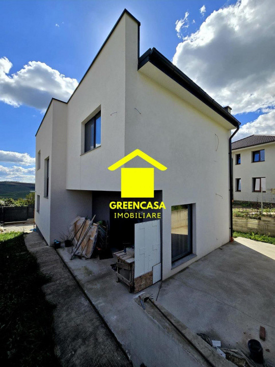Casă unifamilială de vânzare în Dezmir – 120 mp utili, teren de 495 mp