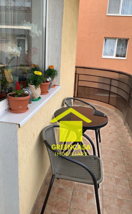 Apartament decomandat de vanzare, 57mp, balcon, zona Eroilor/Floresti