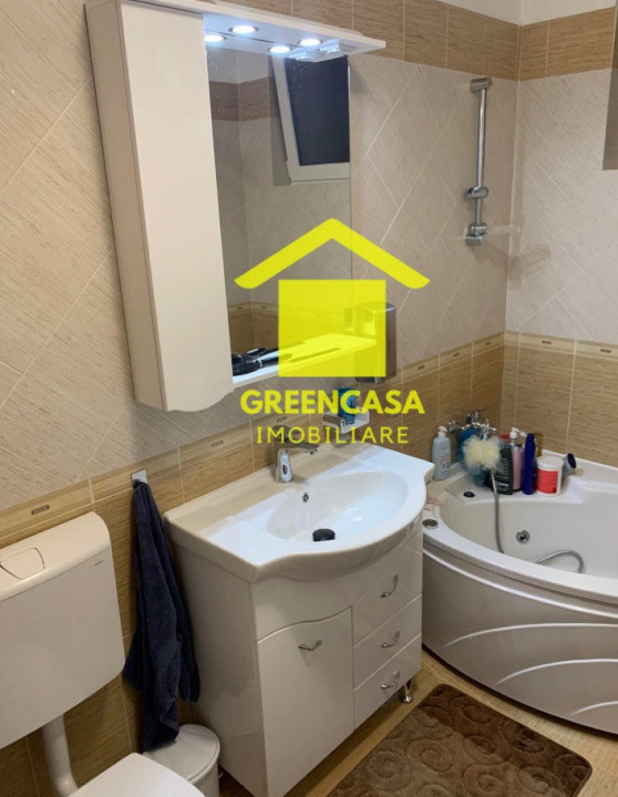 Apartament decomandat de vanzare, 57mp, balcon, zona Eroilor/Floresti