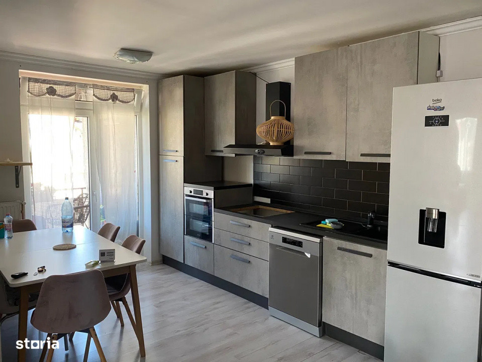 Apartament 3 camere, ultrafinisat, zona Vivo