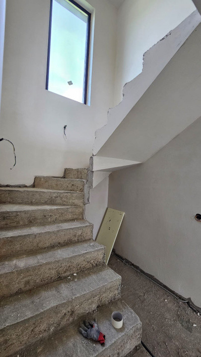 Casă individuală de vânzare în Jucu de Mijloc