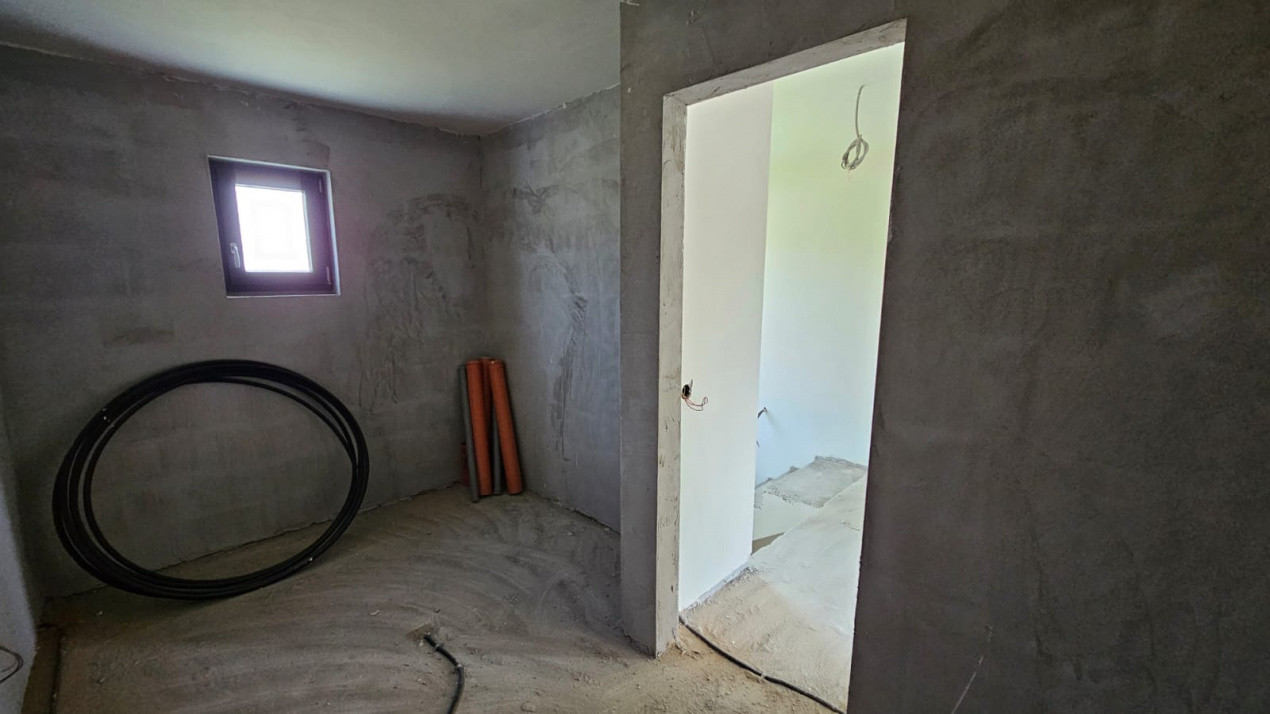 Casă individuală de vânzare în Jucu de Mijloc