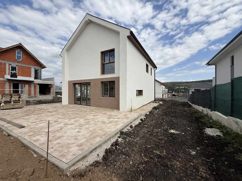 Casă individuală de vânzare în Chinteni