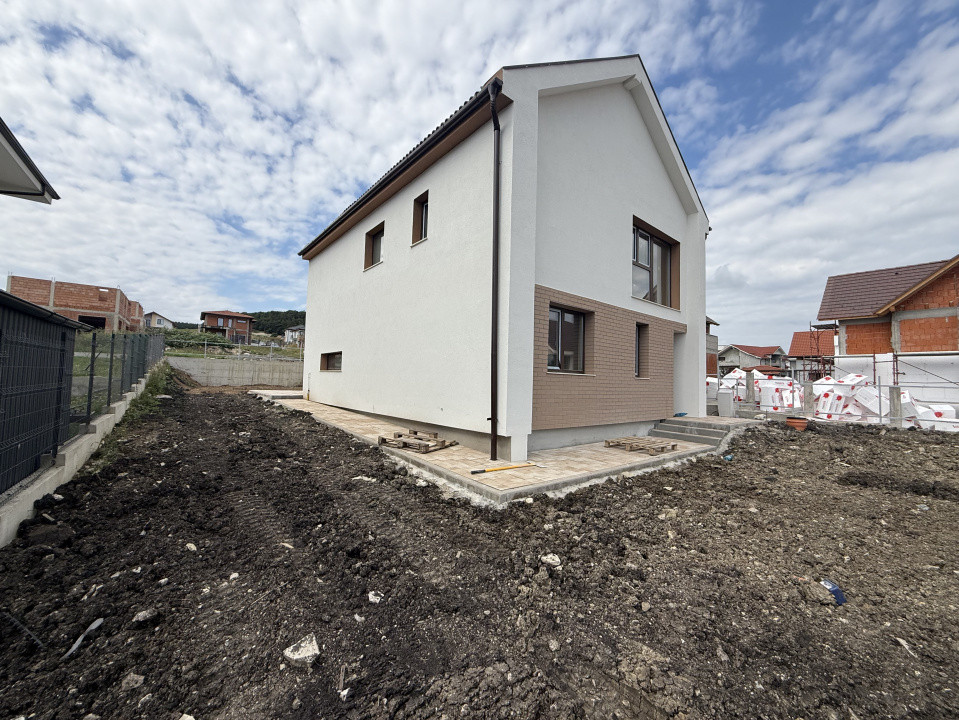 Casă individuală de vânzare în Chinteni