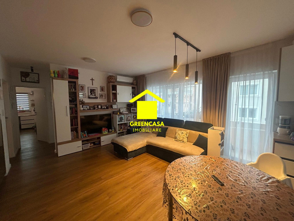 Apartament 3 camere, 2 bai, 60mp + 2 balcoane, parcare, zona Cetatii, Floresti
