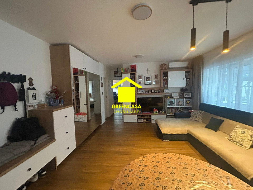 Apartament 3 camere, 2 bai, 60mp + 2 balcoane, parcare, zona Cetatii, Floresti