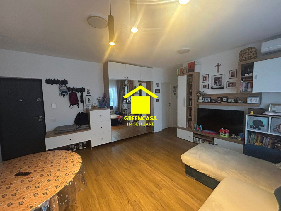 Apartament 3 camere, 2 bai, 60mp + 2 balcoane, parcare, zona Cetatii, Floresti