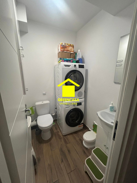 Apartament 3 camere, 2 bai, 60mp + 2 balcoane, parcare, zona Cetatii, Floresti