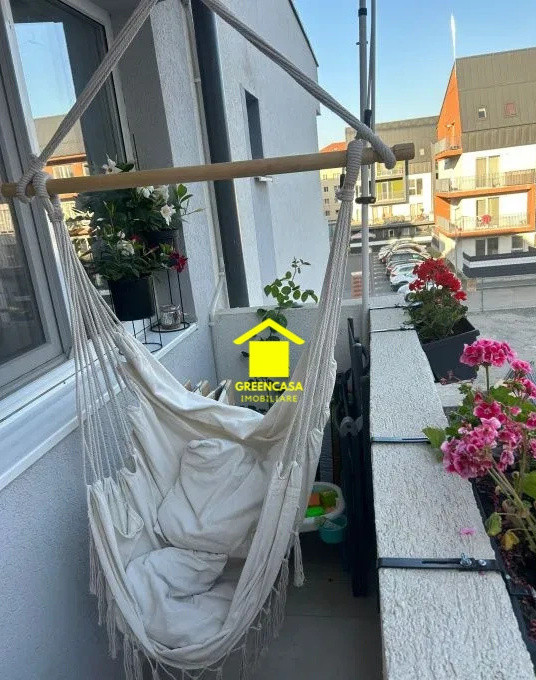 Apartament 3 camere, 2 bai, 60mp + 2 balcoane, parcare, zona Cetatii, Floresti