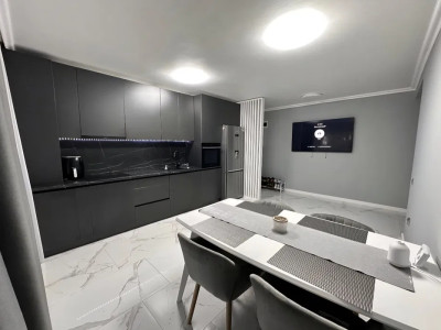  Apartament 3 camere in Floresti pe strada Eroilor