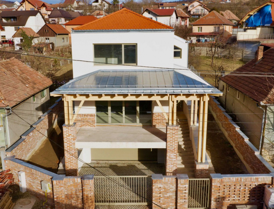 Vila exclusivista - Dambul Rotund