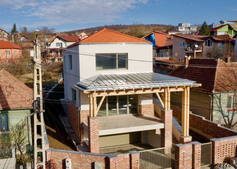 Vila exclusivista - Dambul Rotund