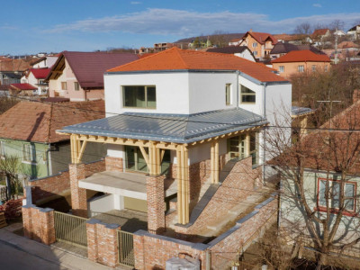 Vila exclusivista - Dambul Rotund