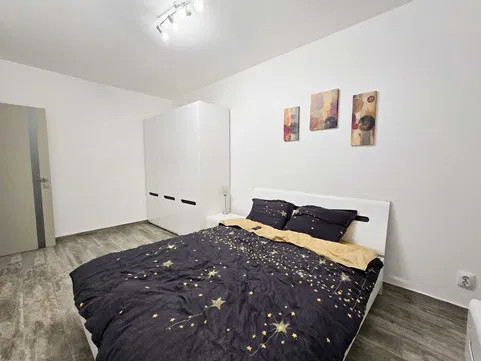 Apartament de inchiriat 3 camere zona VIVO