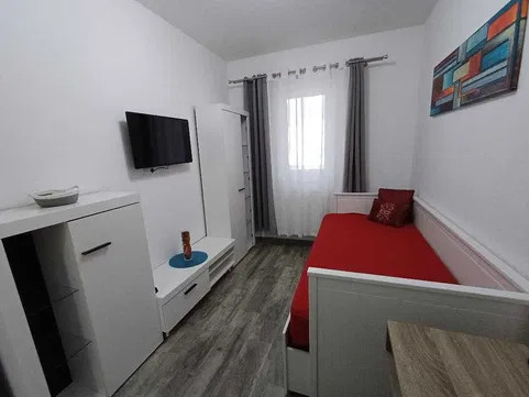 Apartament de inchiriat 3 camere zona VIVO