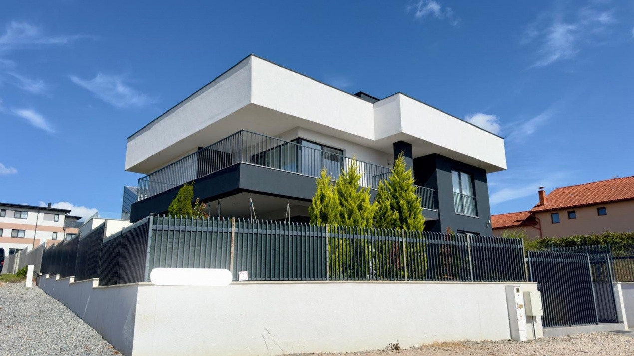 Casă individuală deosebită cu terasă panoramică – Zona Voroneț, Cluj-Napoca