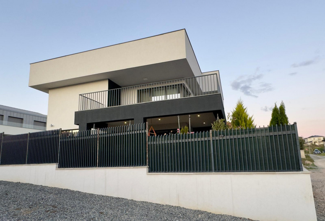 Casă individuală deosebită cu terasă panoramică – Zona Voroneț, Cluj-Napoca