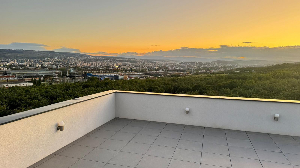 Casă individuală deosebită cu terasă panoramică – Zona Voroneț, Cluj-Napoca