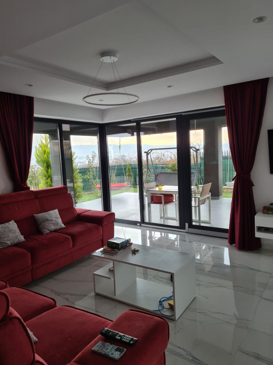 Casă individuală deosebită cu terasă panoramică – Zona Voroneț, Cluj-Napoca