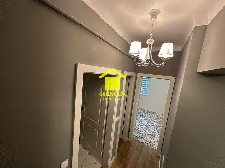 Apartament 2 camere, decomandat, zona centrala