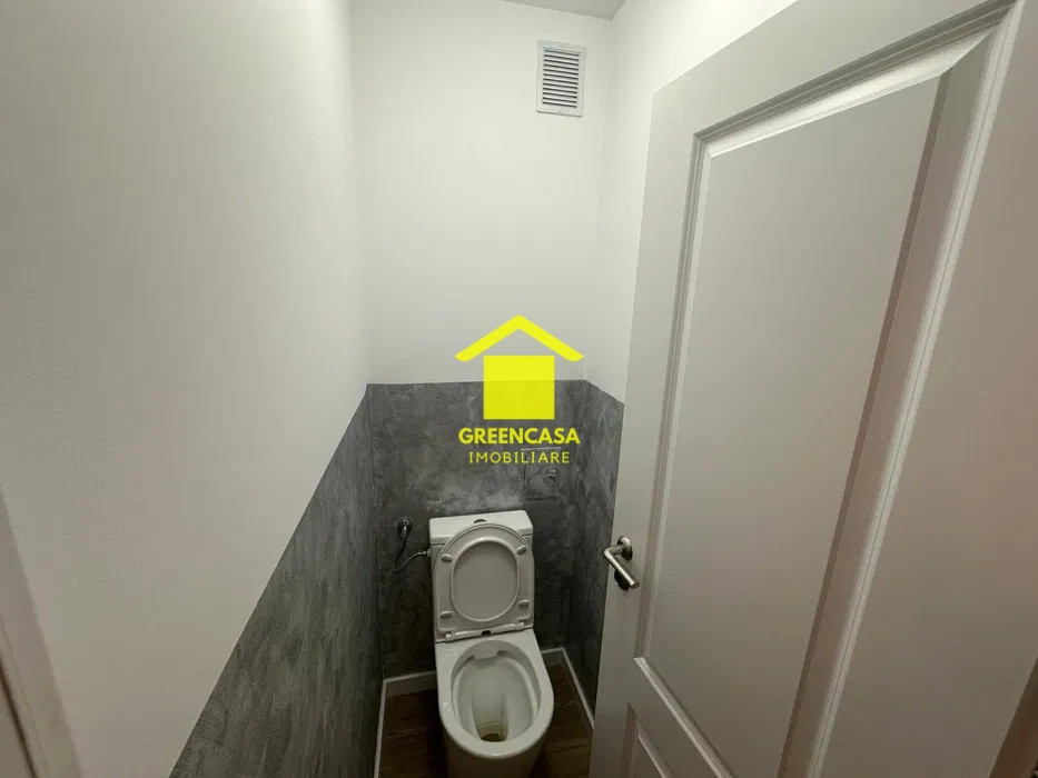 Apartament 2 camere, decomandat, zona centrala