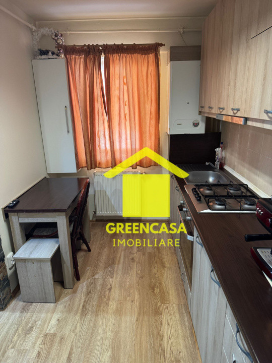 Vând apartament la cheie Muzeu Apei .