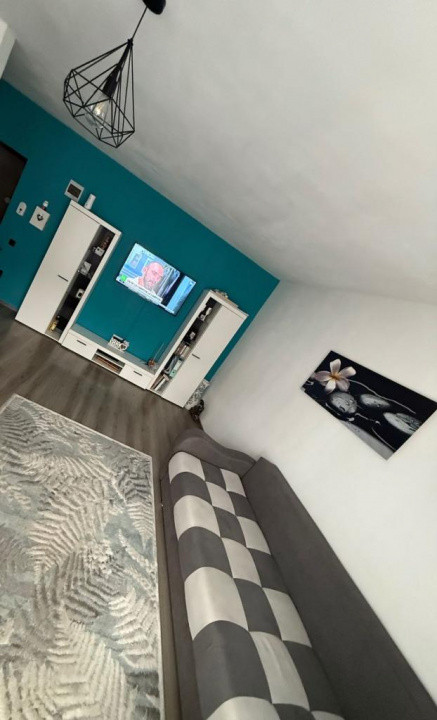 Apartament 2 camere , zona Terra .