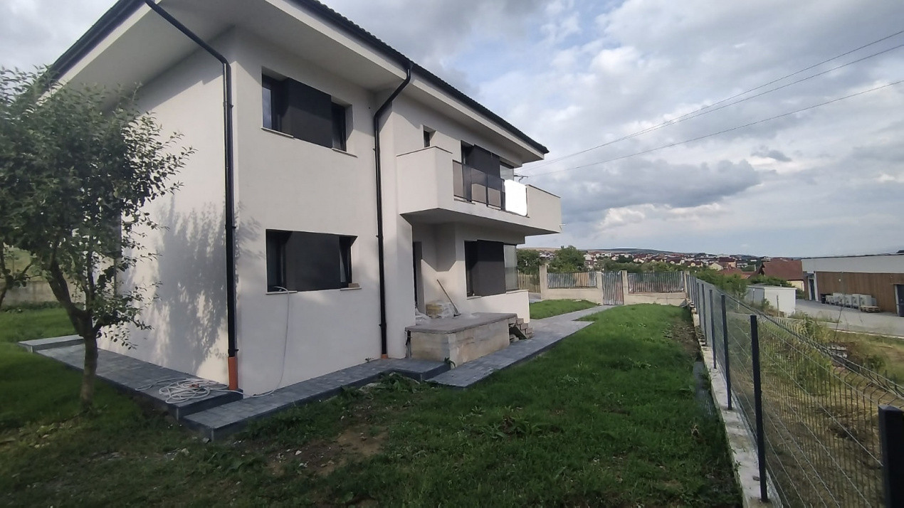 Casă individuală modernă la intrarea în Chinteni – zonă liniștită