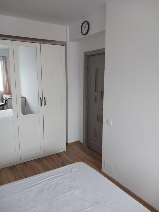 Apartament la cheie , 2 camere decomandate , parcare subterana .