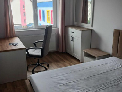 Apartament la cheie , 2 camere decomandate , parcare subterana .