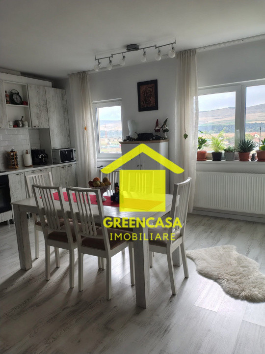 Apartament de 2 camere zona Terra.