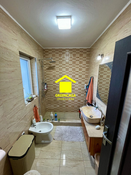 Apartament 3 camere, 66mp, boxa 8mp, parcare, zona Teilor, Floresti 