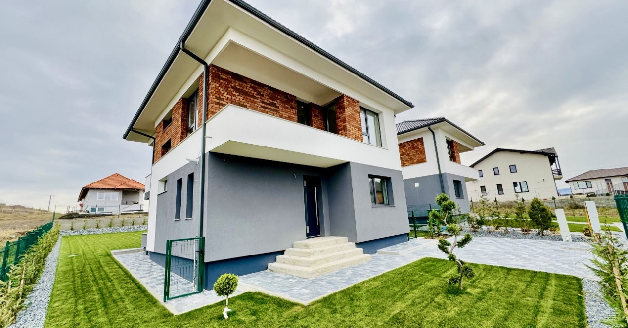 Ansamblu de case premium, 150mp utili, 431mp teren, Dezmir