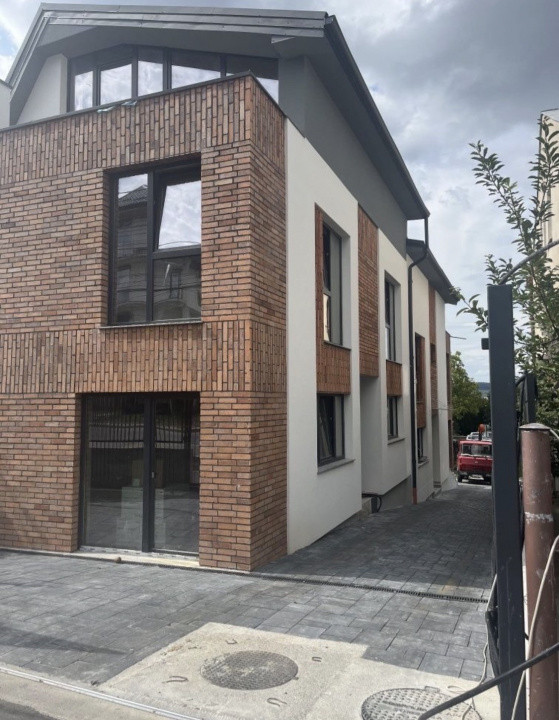 Duplex modern, 3 niveluri – Cartier Zorilor