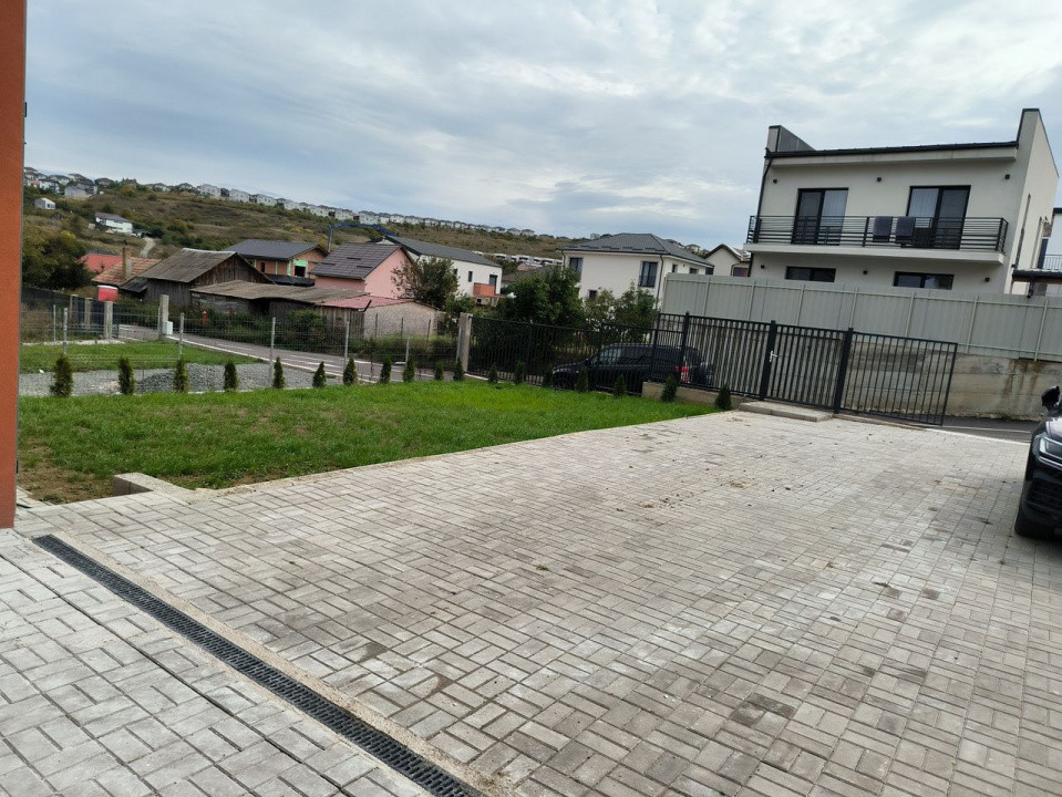 casă individuală în Dezmir, pe strada Pajiștei, la 5 minute distanță de mers pe 