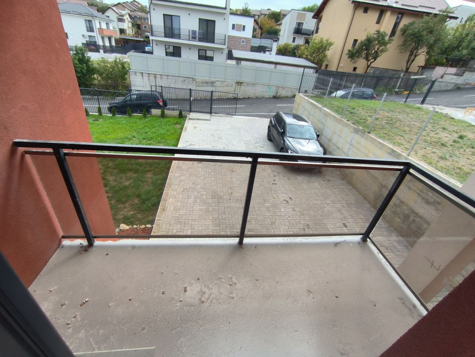 casă individuală în Dezmir, pe strada Pajiștei, la 5 minute distanță de mers pe 