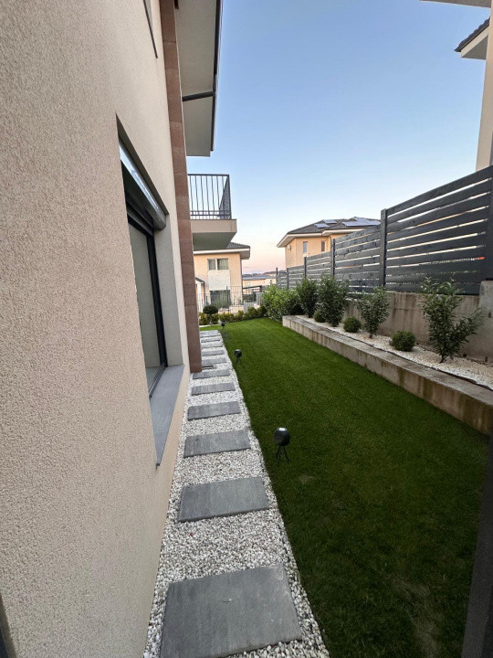 Casă individuală, design deosebit, zona Dezmir