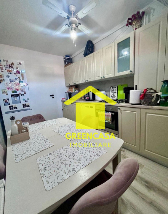 Apartament 3 camere decomandate , modern , 67 MP, Cetatii, parcare.