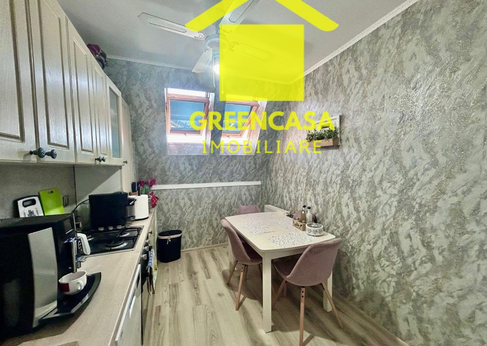 Apartament 3 camere decomandate , modern , 67 MP, Cetatii, parcare.