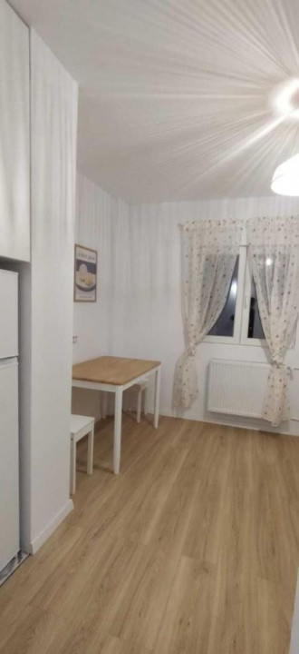 Inchiriez apartament 2 camere, recent renovat