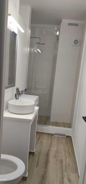 Inchiriez apartament 2 camere, recent renovat