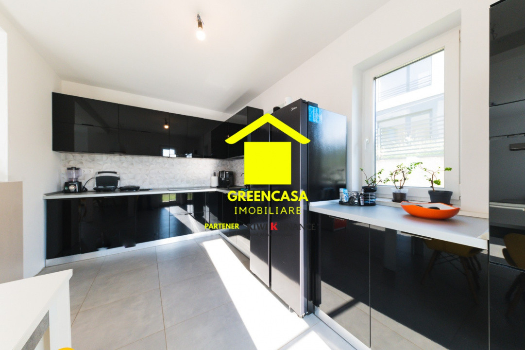 Duplex mobilat, 4 camere, garaj, 119mp utili, 224mp teren, zona Vivo