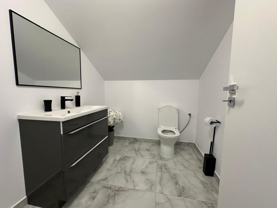 Casă de închiriat – finisată și mobilată integral, Dezmir