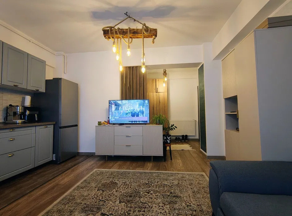  Închiriez apartament 2 camere Teilor