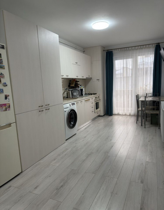 Apartament 2 camere , zona BMW , decomandat