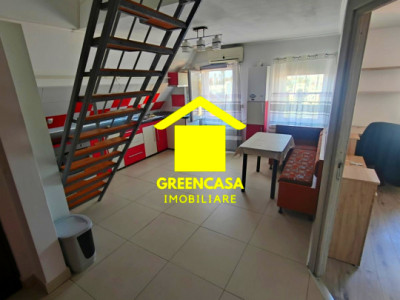 Apartament la mansardă, 72 mp, curte comună de 400mp