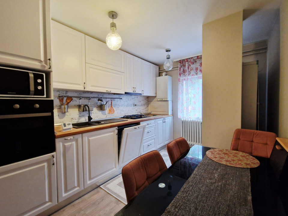 Apartament 3 camere, Zorilor – lângă sensul giratoriu de la Piața Zorilor