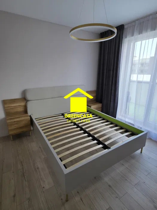 Apartament 3 camere, terasa de 33mp, parcare, zona Terra, Floresti